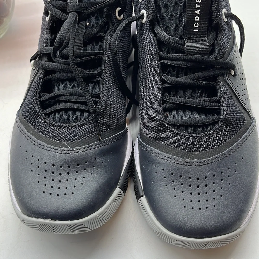 Under Armour new without